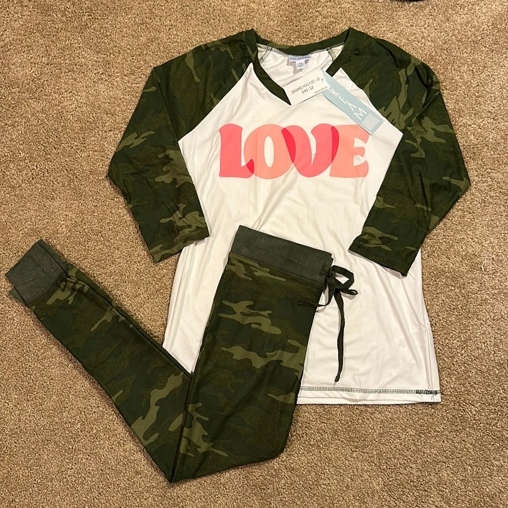 Dream Holly PJ set - LulaRoe XS - Picture 2 of 5